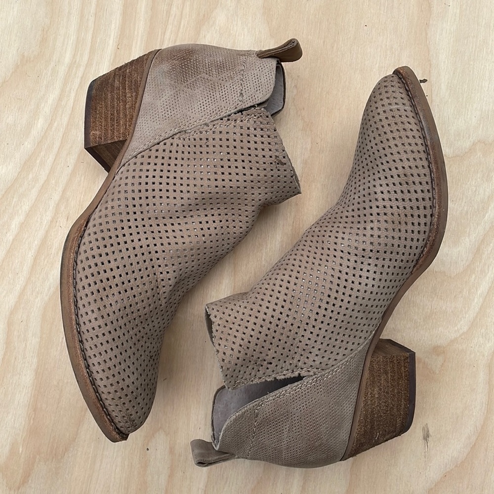 DOLCE VITA Perforated Suede Almond Toe Booties size 5.5